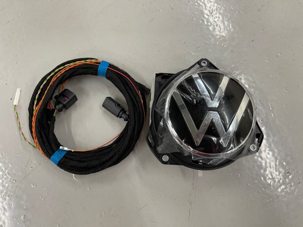 Kit de caméra HighLine avec emblème arrière - VW Golf MK 8